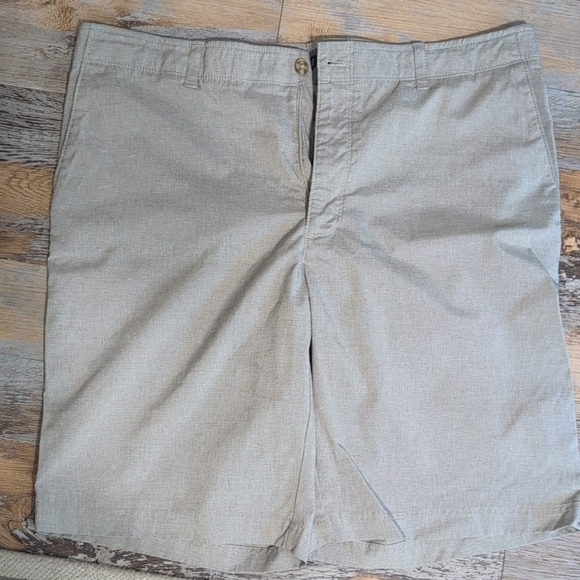 PGA Tour Gray Flat Front Shorts - Picture 1 of 4